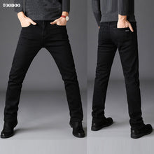 Charger l&#39;image dans la galerie, Black Casual Winter Men Jeans Strong Denim Strech Fabric Slim Cut Light Washed Man Pants Low Price Hot Sale Male Fashion Jeans