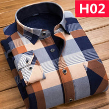Charger l'image dans la galerie, Winter Thick Velvet Dress Shirt For Men Casual Long Sleeve Plaid Warm Fleece Lining Shirts Fashion Soft Flannel Plus Size L-4XL