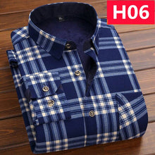 Charger l'image dans la galerie, Winter Thick Velvet Dress Shirt For Men Casual Long Sleeve Plaid Warm Fleece Lining Shirts Fashion Soft Flannel Plus Size L-4XL