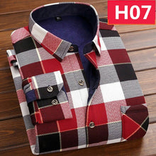 Charger l'image dans la galerie, Winter Thick Velvet Dress Shirt For Men Casual Long Sleeve Plaid Warm Fleece Lining Shirts Fashion Soft Flannel Plus Size L-4XL